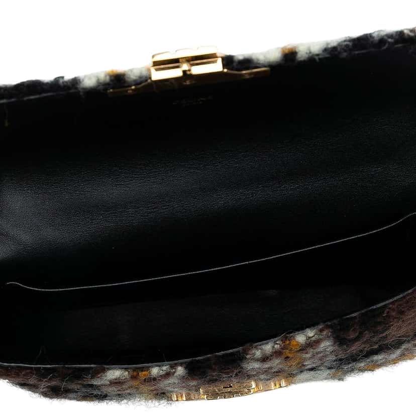 Celine Wool Triomphe Chain Shoulder Bag Black Wool Very good condition - Model View