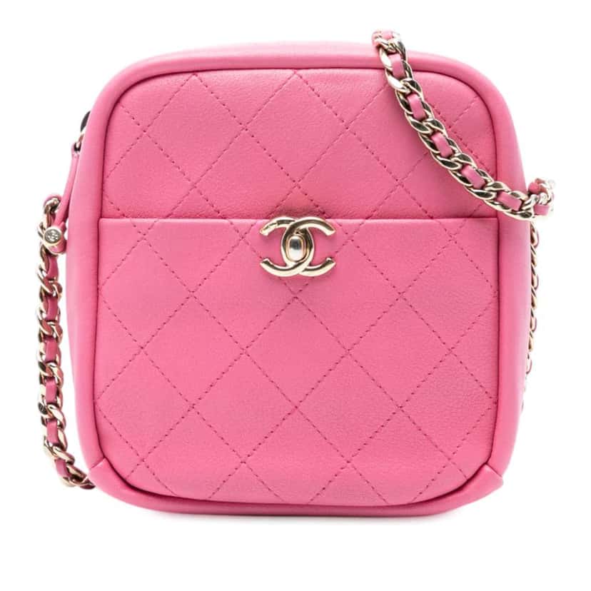 Chanel Stitched Goatskin Casual Trip North South Camera Case Pink Leather Good condition - Front View