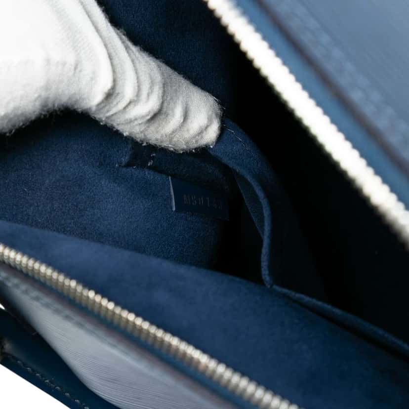 Louis Vuitton Epi Alma GM Blue Leather Good condition - Box View