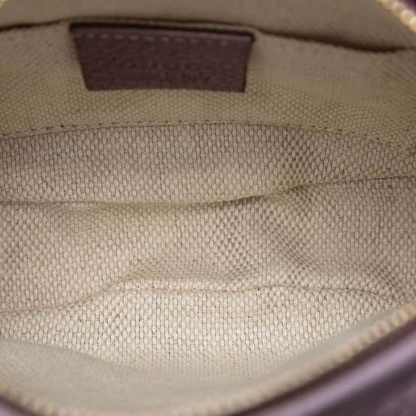Gucci Mini Metallic Pebbled Calfskin Soho Chain Crossbody Purple Leather Very good condition - Model View