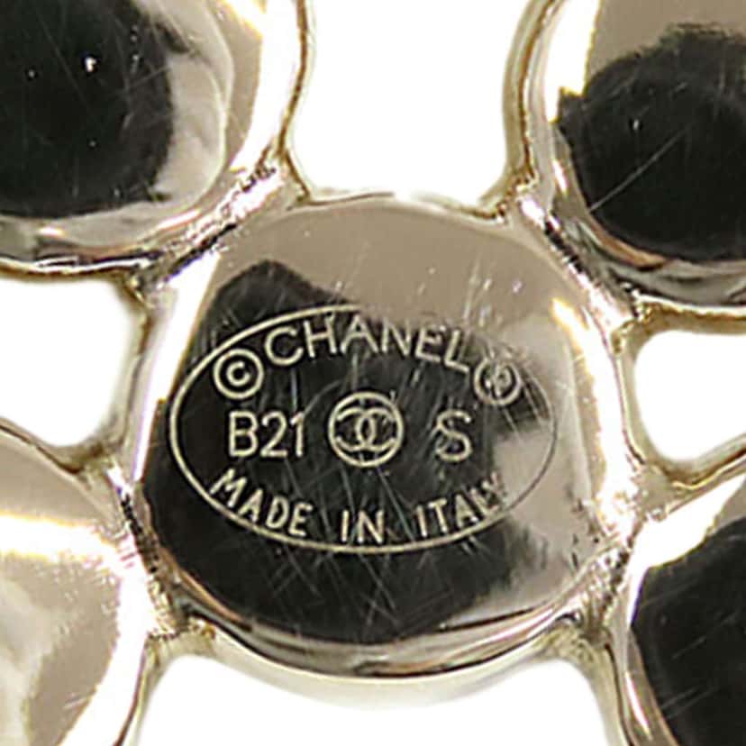 Chanel CC Gold Plated Beaded Barrette Gold Metal Good condition - Model View