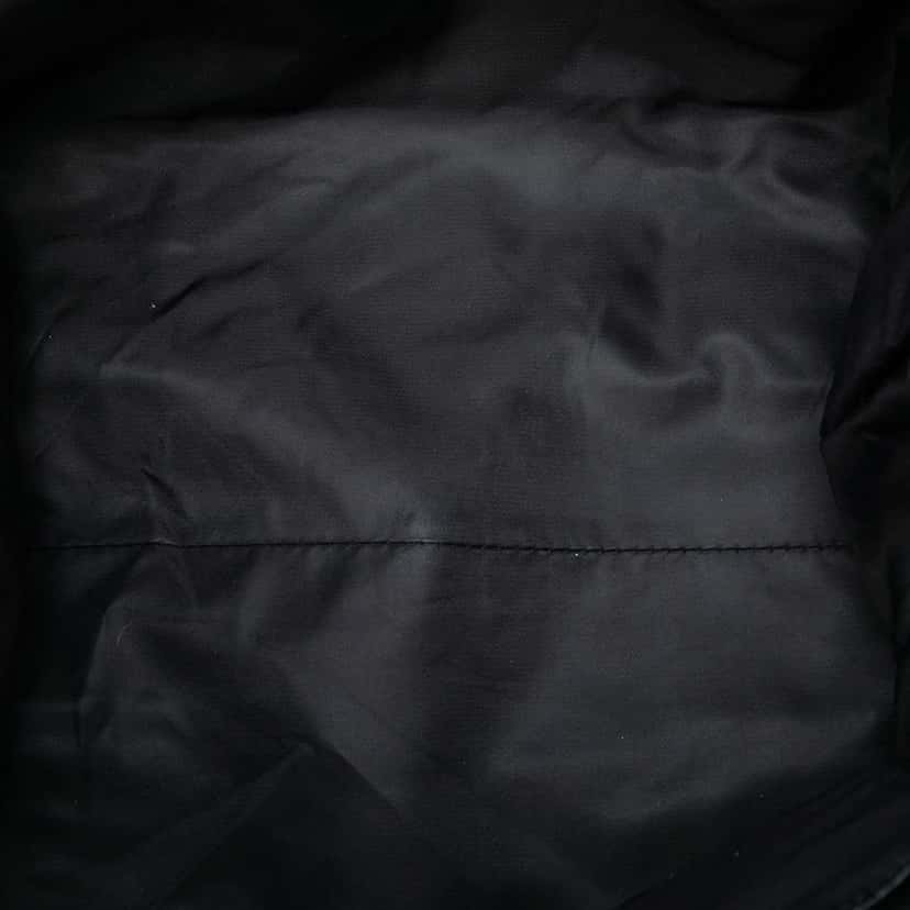 Burberry Medium Beat Check Nylon Victoria Tote Grey Good condition - Model View