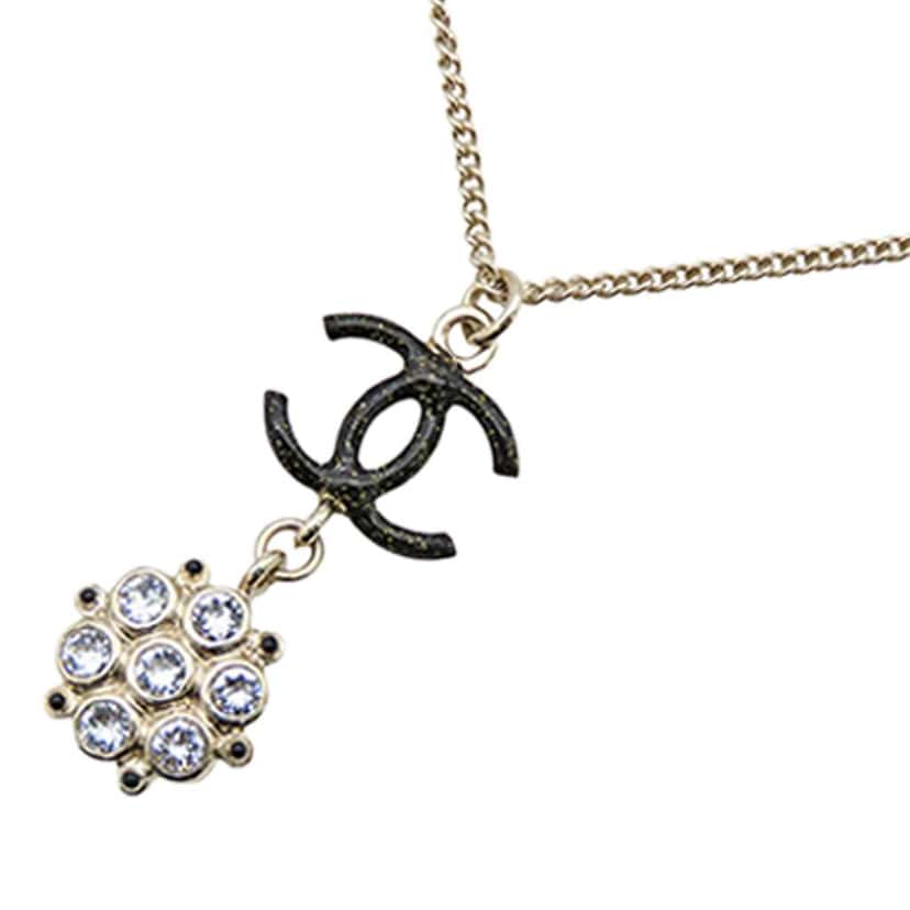Chanel Gold Plated Enamel CC and Rhinestones Flower Pendant Necklace Gold Metal Good condition - Front View