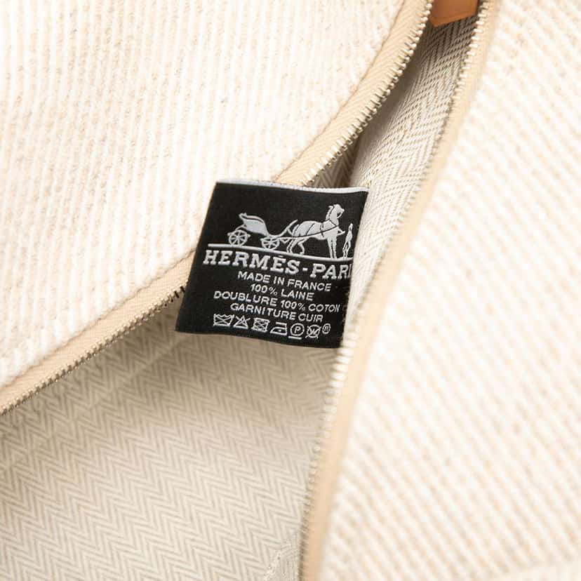 Hermès Large Wool Au Carre Bride A Brac Case Brown Wool Good condition - Box View