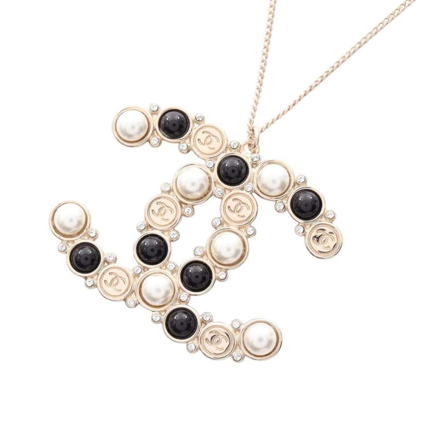 Chanel Gold Plated Faux Pearl CC Rhinestone Pendant Necklace Gold Metal Good condition - Front View
