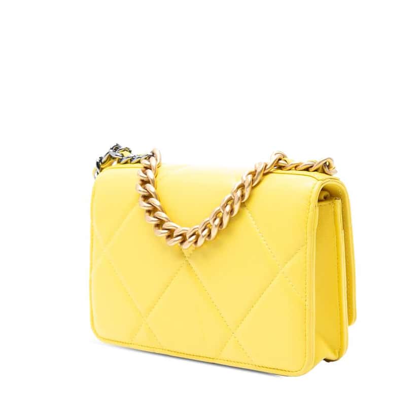 Chanel Quilted Lambskin 19 Wallet on Chain Yellow Leather Very good condition - Back View