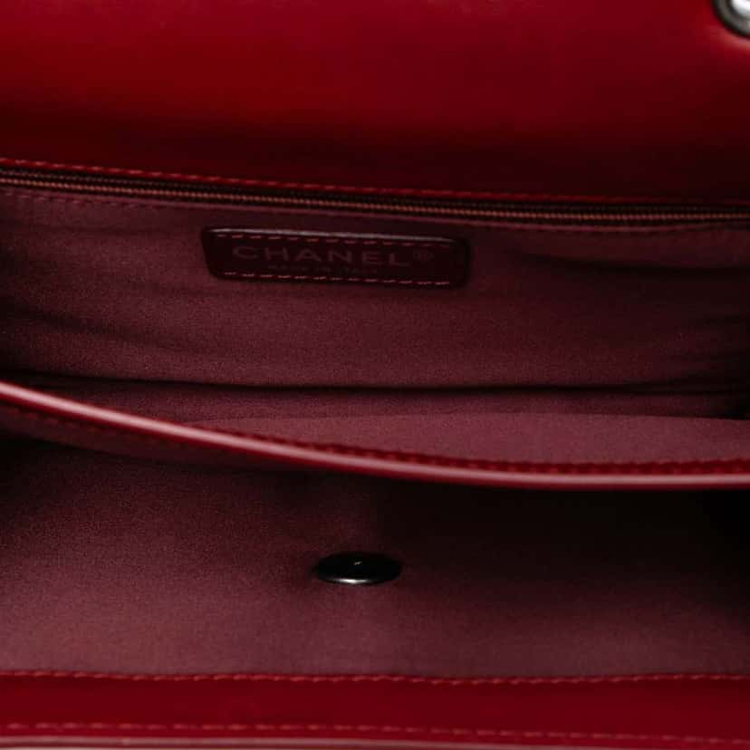 Chanel Small Quilted Lambskin Citizen Zip Flap Red Leather Good condition - Model View
