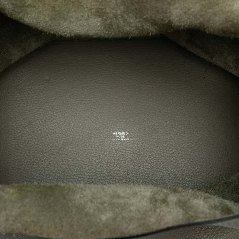 Hermès Clemence Picotin Lock 22 Grey Leather Good condition - Model View