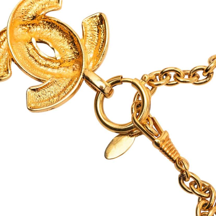 Chanel Gold Plated Quilted CC Pendant Necklace Gold Metal Good condition - Box View
