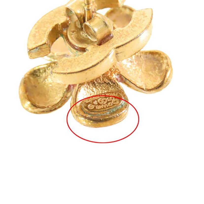 Chanel Gold Plated Resin CC Flower Push Back Earrings Orange Good condition - Box View