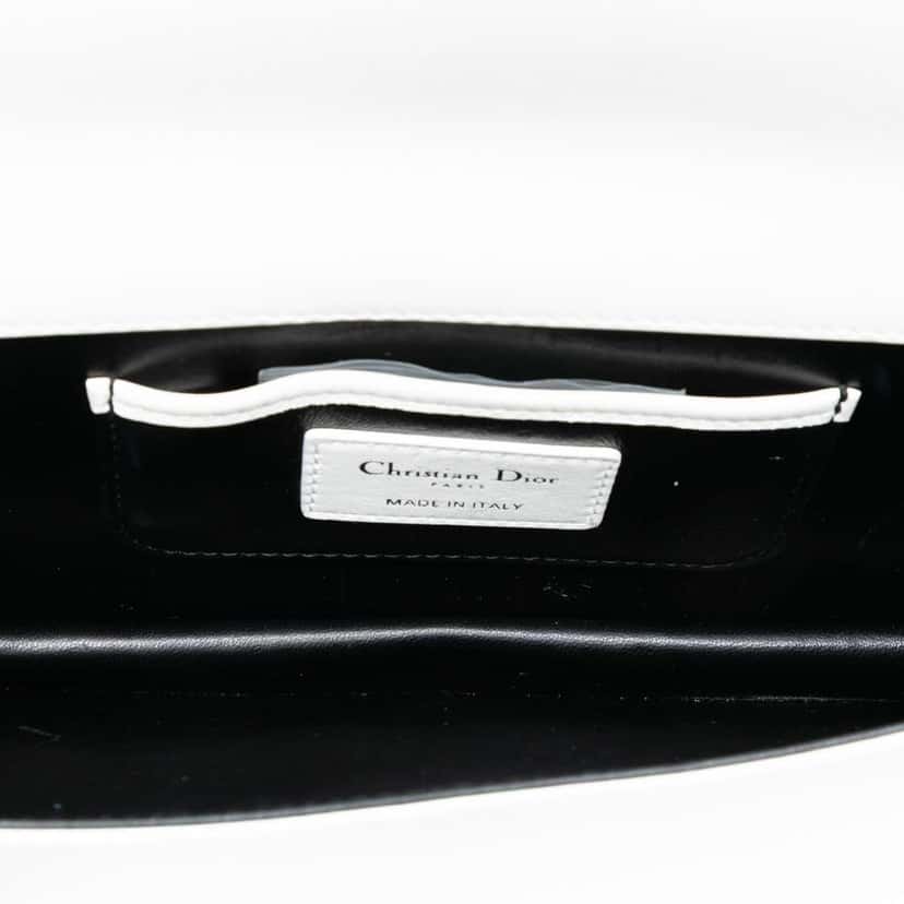 Dior Leather Patch Embellished Clutch on Chain White Leather Good condition - Model View
