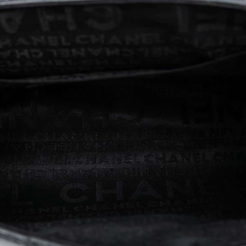 Chanel Mini Quilted Caviar Accordion Flap Black Leather Very good condition - Model View