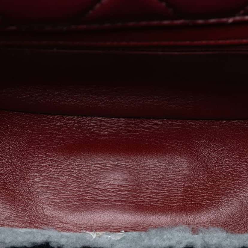 Chanel Medium Tricolor CC Quilted Shearling Single Flap Red Very good condition - Model View