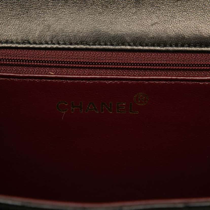 Chanel Small CC Quilted Lambskin Single Flap Black Leather Good condition - Box View