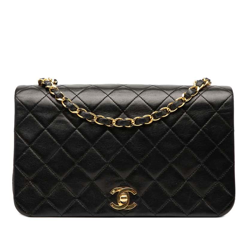 Chanel Medium Quilted Lambskin Full Flap Black Leather Good condition - Front View