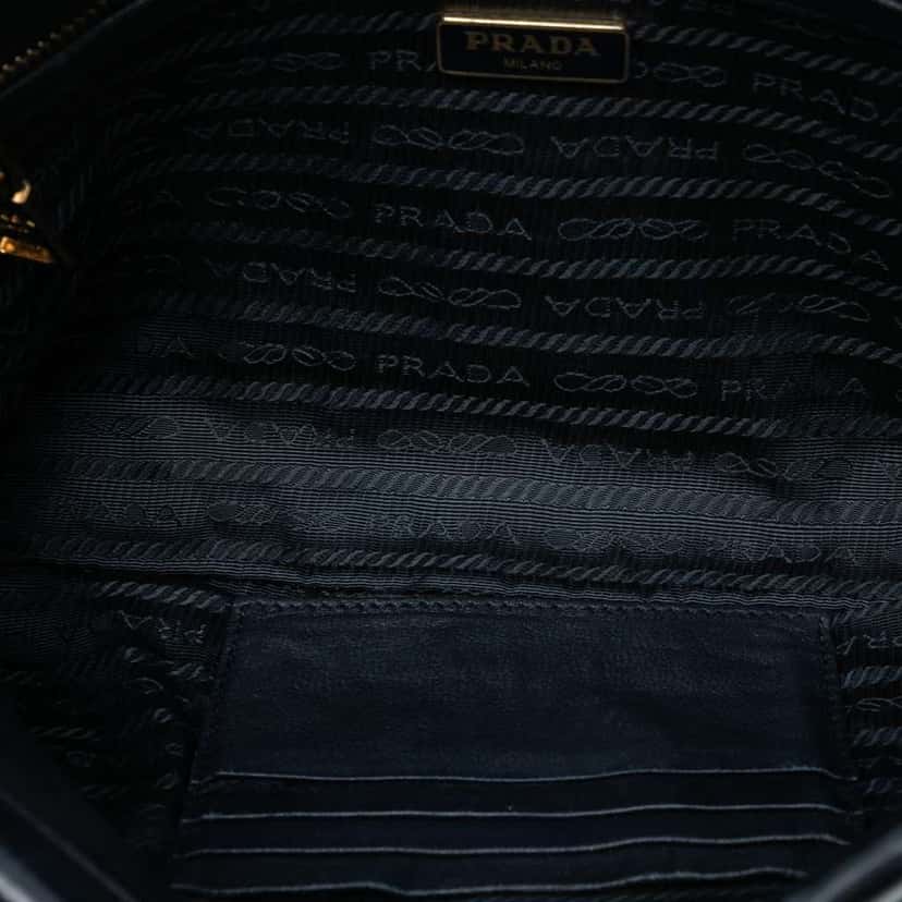 Prada Tessuto Gaufre Crossbody Blue Good condition - Model View