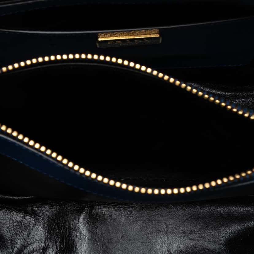 Prada Studded Saffiano Cuir Promenade Satchel Blue Leather Very good condition - Model View
