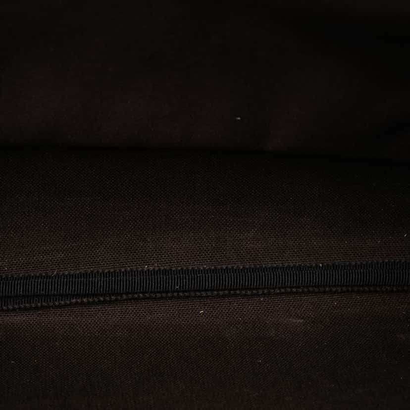 Gucci GG Supreme Crossbody Brown Canvas Good condition - Model View