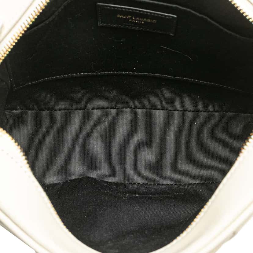 Saint Laurent Quilted Leather Monogram Lou Camera Bag White Leather Good condition - Model View