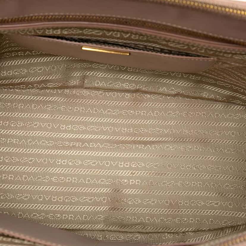 Prada Large Saffiano Lux Galleria Double Zip Tote Brown Leather Good condition - Model View