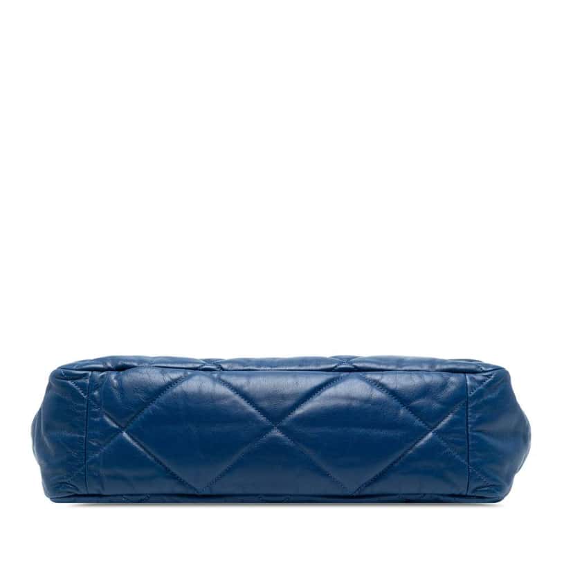 Chanel Maxi Lambskin 19 Flap Blue Leather Very good condition - Inside View