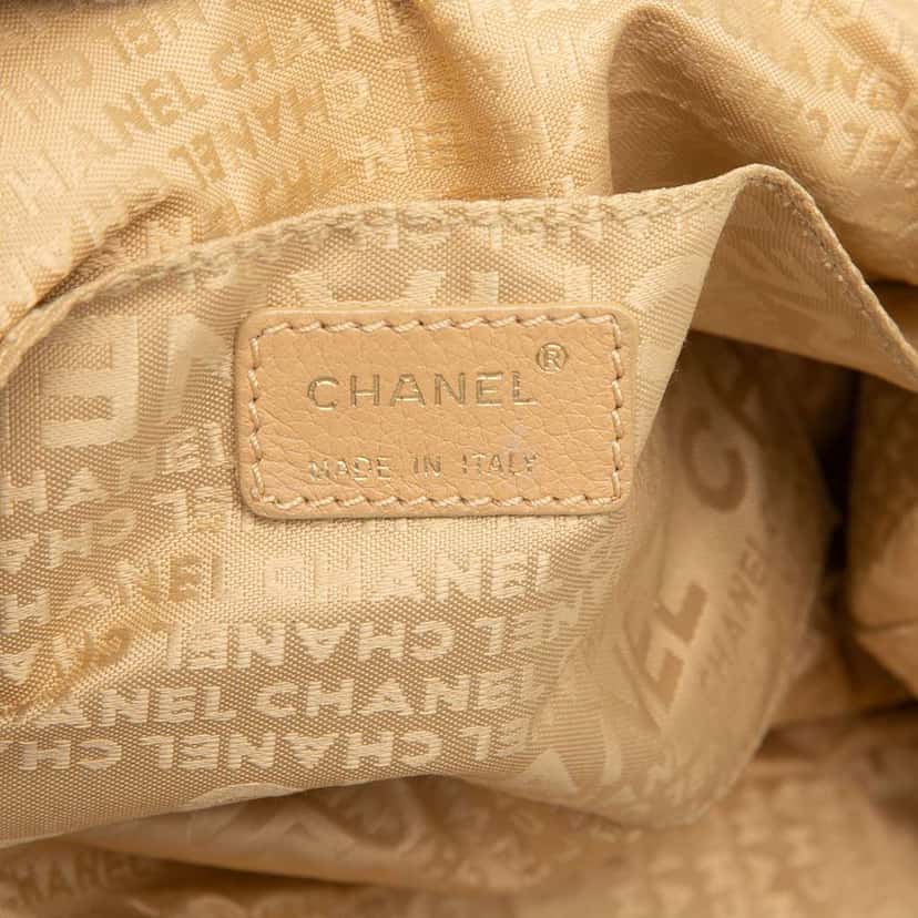 Chanel Grained Calfskin CC Dice Tote Brown Leather Good condition - Box View