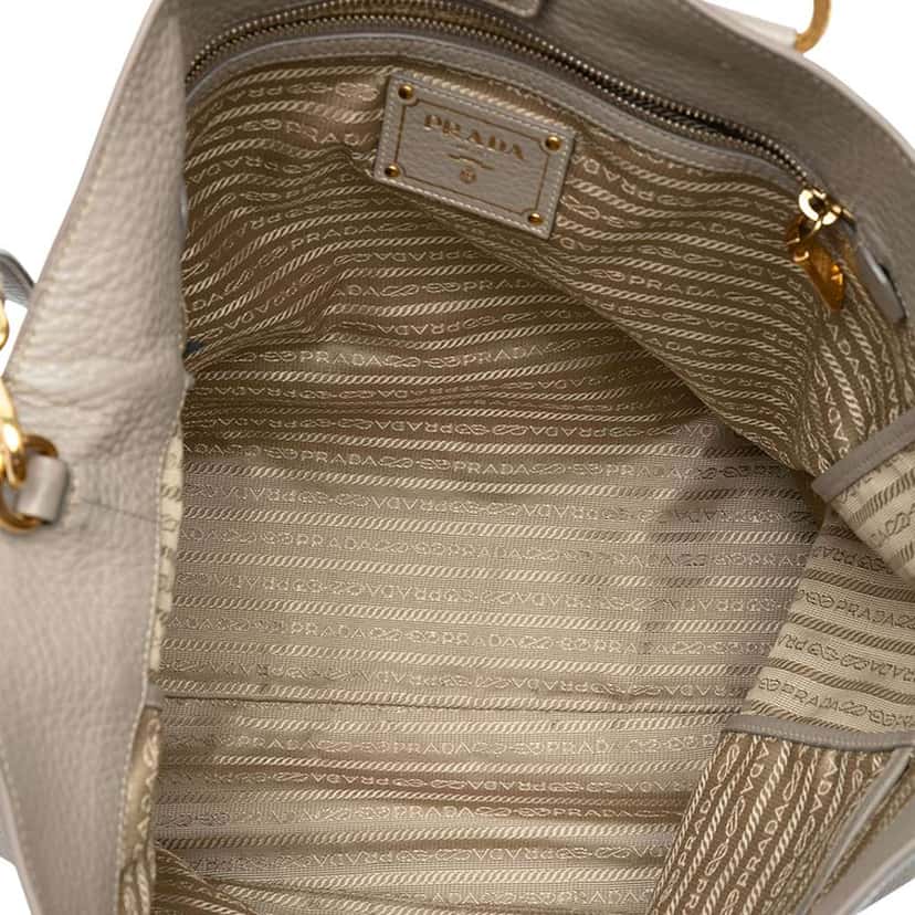 Prada Vitello Daino Open Convertible Tote Grey Leather Good condition - Model View