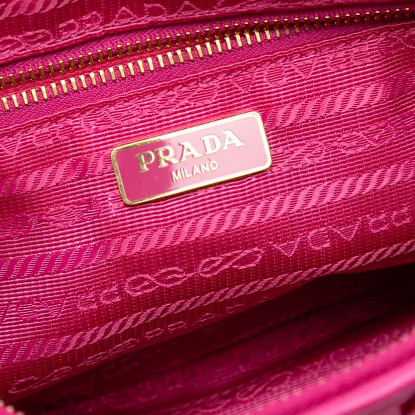 Prada Tessuto Gaufre Crossbody Pink Good condition - Box View