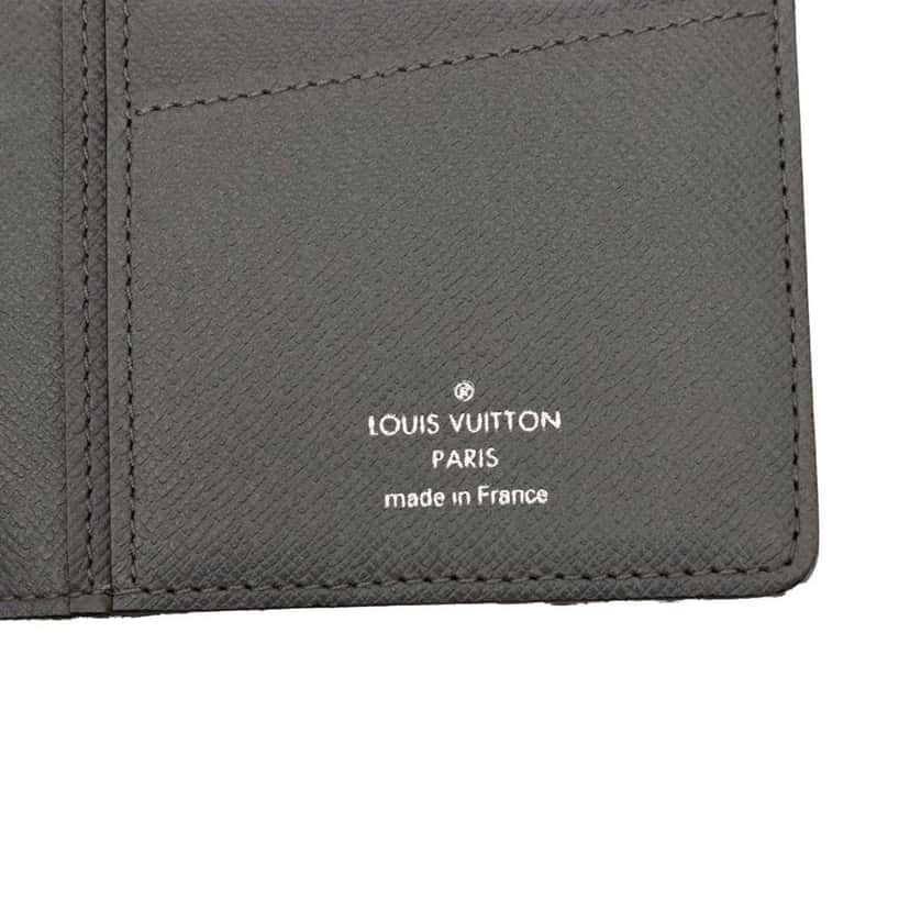 Louis Vuitton Taiga Brazza Wallet Grey Leather Good condition - Box View