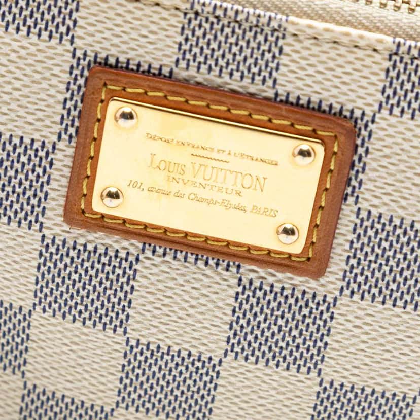 Louis Vuitton Damier Azur Pochette Milla MM White Good condition - Box View