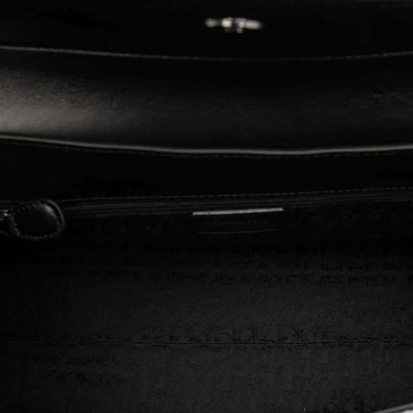 Dior Patent Flap Saddle Bag Black Leather Good condition - Model View