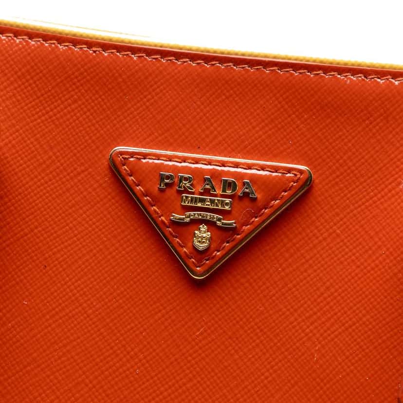 Prada Saffiano Vernice Open Convertible Tote Orange Leather Good condition - Box View