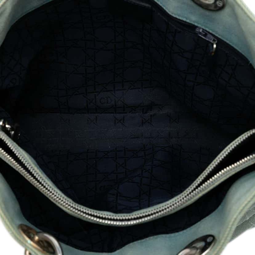 Dior Large Denim Cannage Acrylic Handles Lady Dior Blue Denim Good condition - Model View