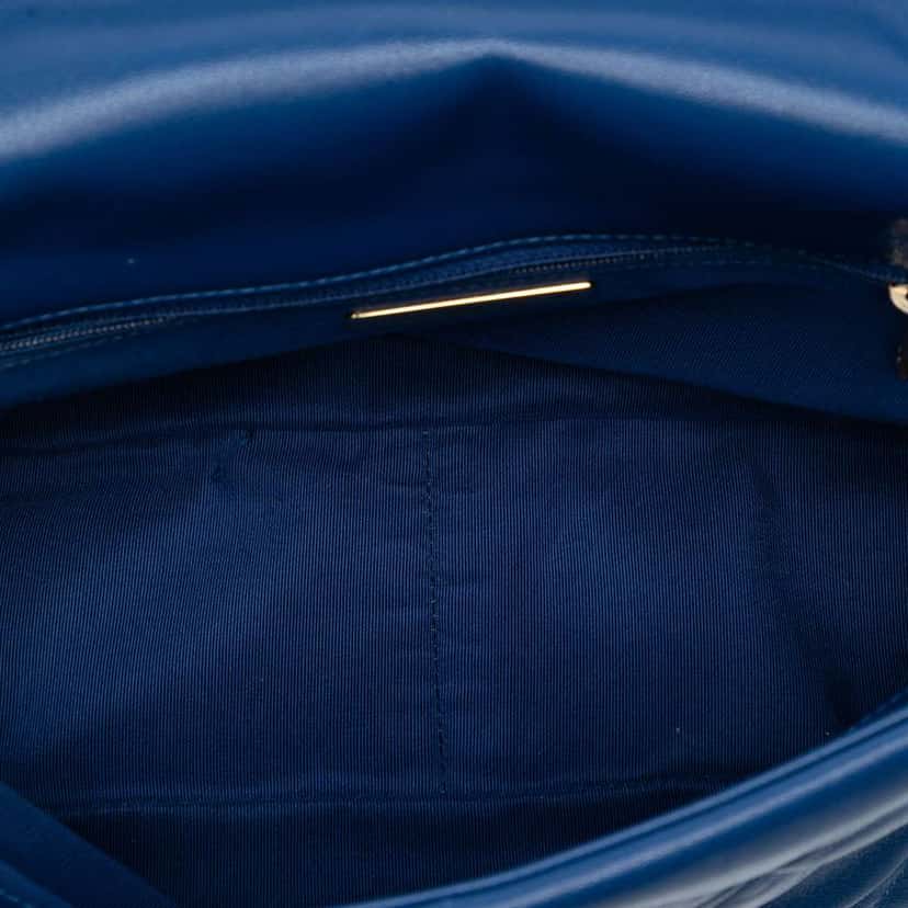 Chanel Large Lambskin 19 Flap Blue Leather Good condition - Model View