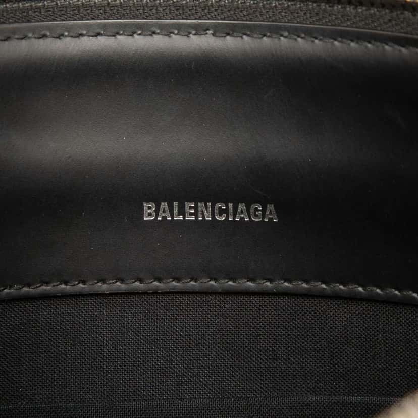 Balenciaga Canvas Navy Crossbody White Canvas Good condition - Box View