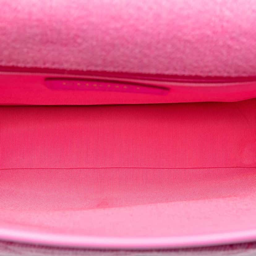 Chanel Small CC Quilted Denim Messenger Flap Pink Denim Very good condition - Model View