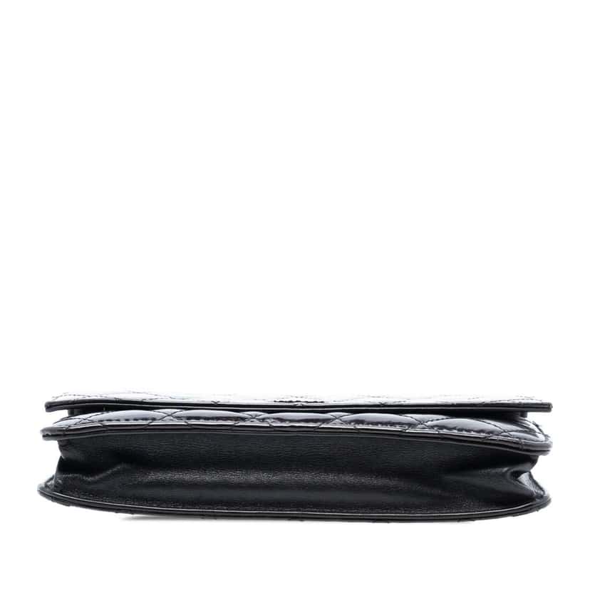 Chanel CC Quilted Patent Brilliant Wallet On Chain Purple Leather Good condition - Inside View