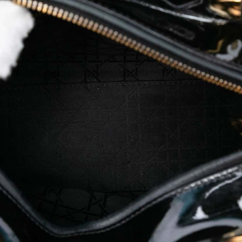 Dior Medium Patent Cannage Lady Dior Black Leather Good condition - Model View