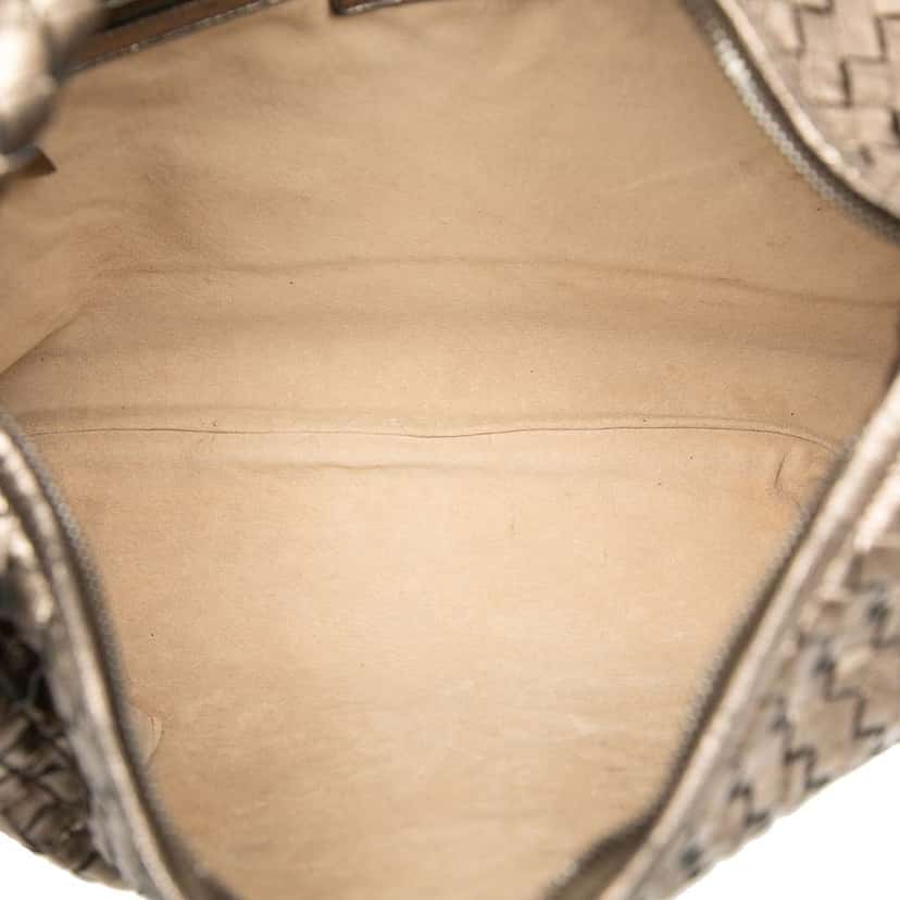 Bottega Veneta Medium Metallic Nappa Intrecciato Veneta Hobo Gold Leather Good condition - Model View