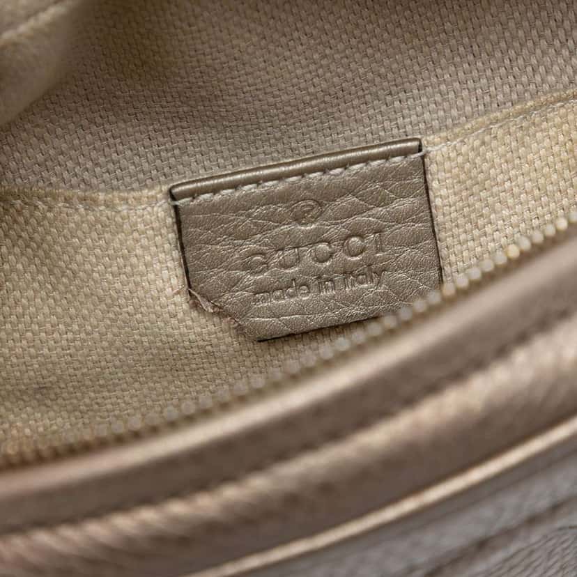 Gucci Mini Metallic Pebbled Calfskin Soho Chain Crossbody Gold Leather Good condition - Box View