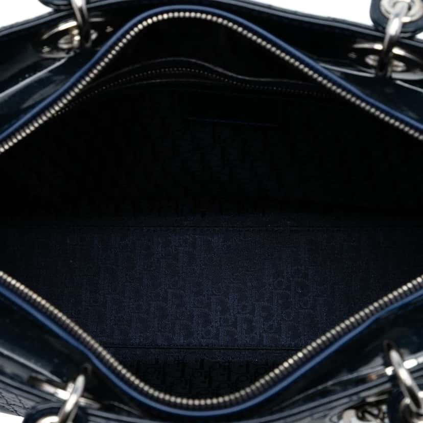 Dior Large Patent Cannage Lady Dior Blue Leather Good condition - Model View