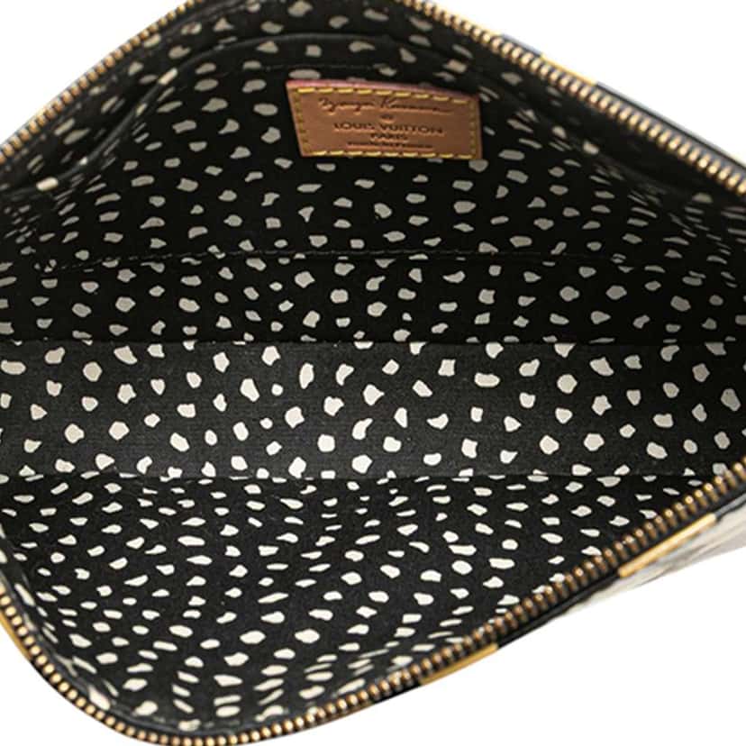 Louis Vuitton Yayoi Kusama Monogram Vernis Dots Infinity Pochette Accessoires Black Leather Good condition - Model View