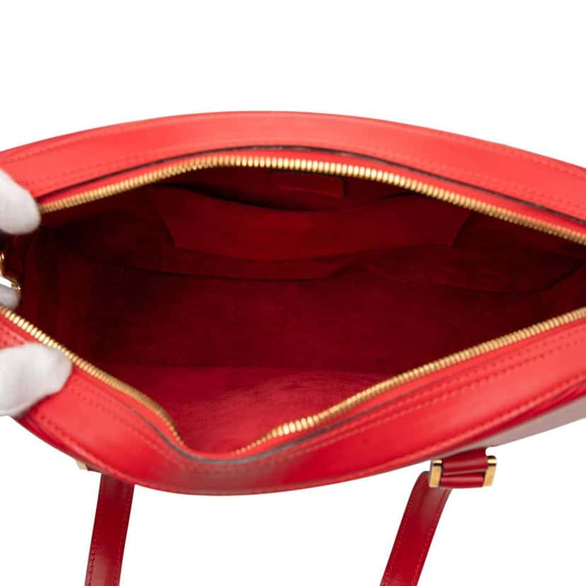 Louis Vuitton Epi Voltaire Red Leather Good condition - Model View