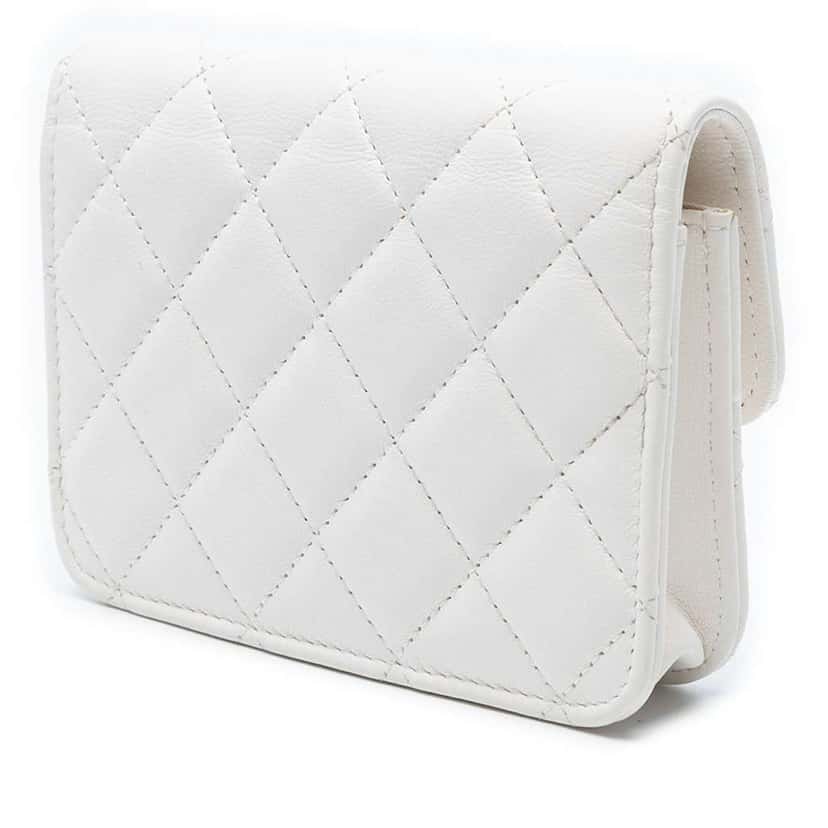 Chanel Mini CC Quilted Lambskin Pearl Crush Pouch with Chain White Leather Good condition - Back View