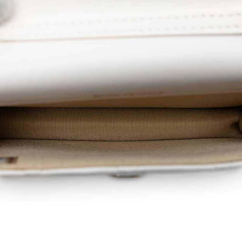 Chanel Mini CC Quilted Lambskin Pearl Crush Pouch with Chain White Leather Good condition - Model View