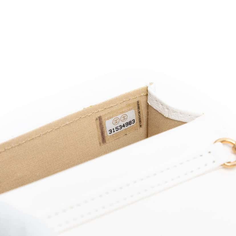Chanel Mini CC Quilted Lambskin Pearl Crush Pouch with Chain White Leather Good condition - Box View