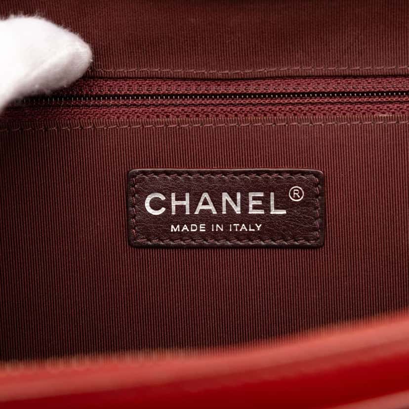 Chanel Medium Quilted Lambskin Coco Boy Camera Bag Red Leather Very good condition - Box View