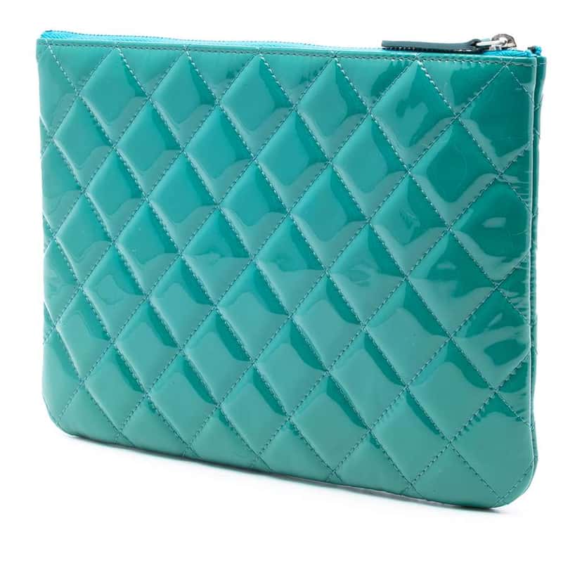 Chanel Small CC Quilted Patent O Case Clutch Blue Leather Good condition - Back View