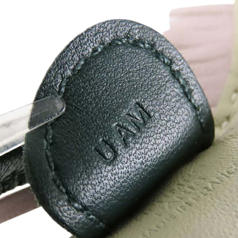 Hermès Milo Lambskin Grigri Rodeo Horse Bag Charm PM White Leather Good condition - Model View