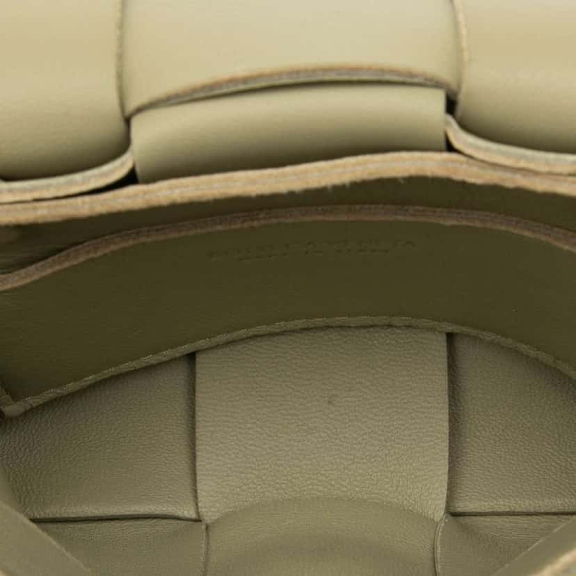 Bottega Veneta Candy Nappa Intrecciato Cassette Crossbody Brown Leather Good condition - Model View